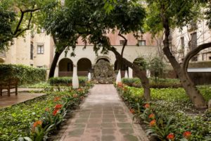 Mejor hotel en Barcelona con jardin que admite los perros